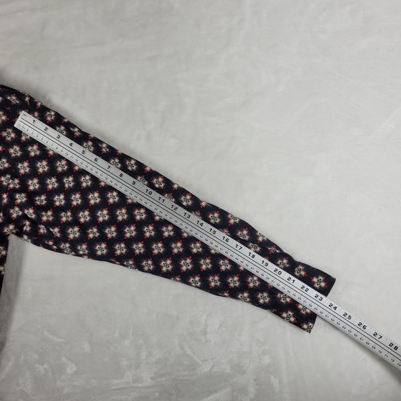 Ariat Long‎ Sleeve Button Down Shirt Men's Small Navy Blue Geometric Print - Picture 4 of 9